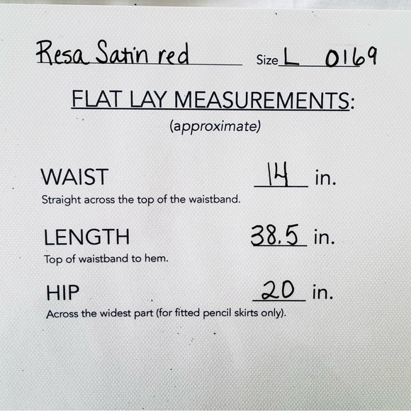 Resa Isla Satin Maxi Skirt Red Size Large - Picture 11 of 11